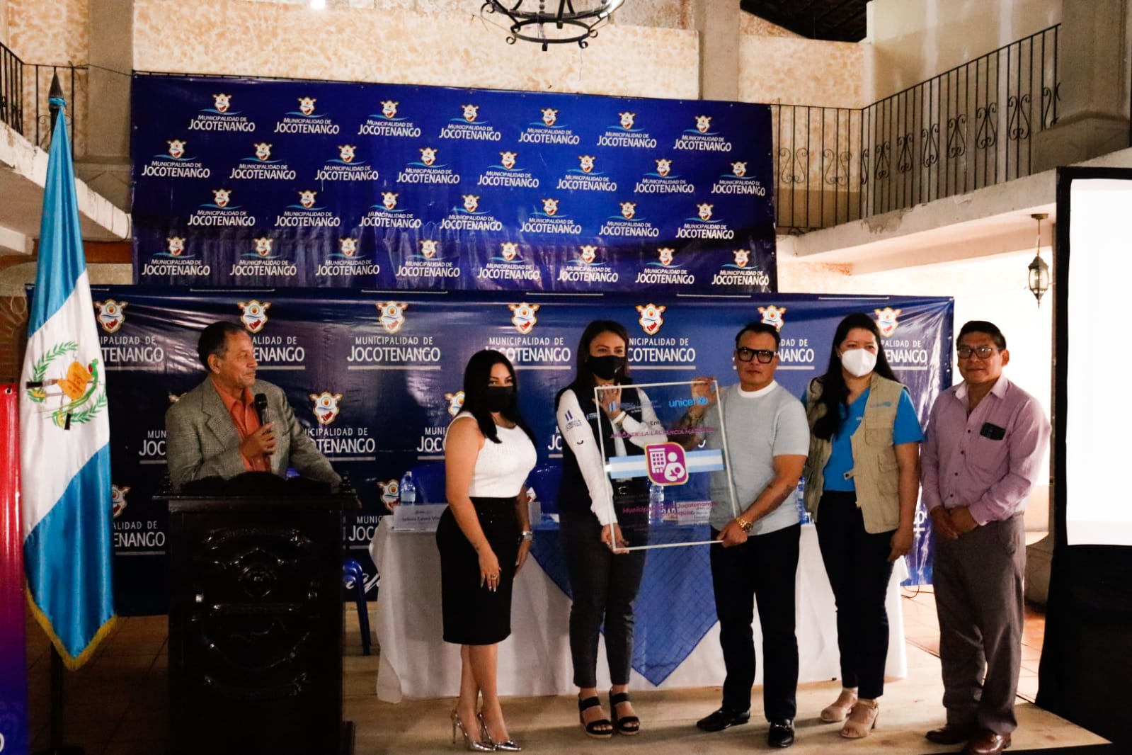 Entregan en Jocotenango certificado de Amigos de la Lactancia Materna
