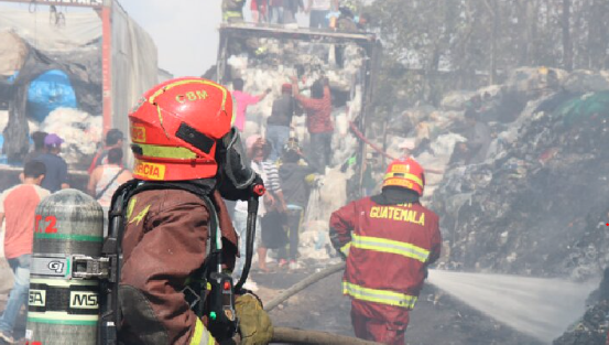 Bomberos municipales han atendido miles de incidentes desde su fundación.