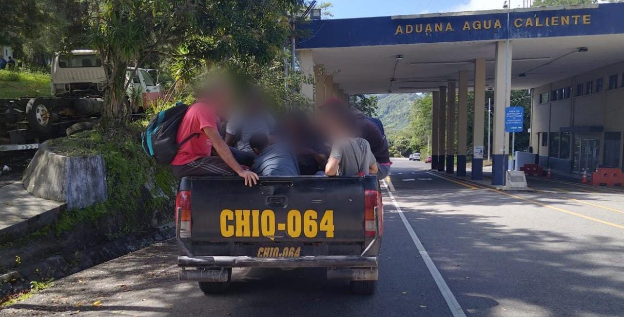 Extranjeros reciben asistencia y son remitidos a Migración