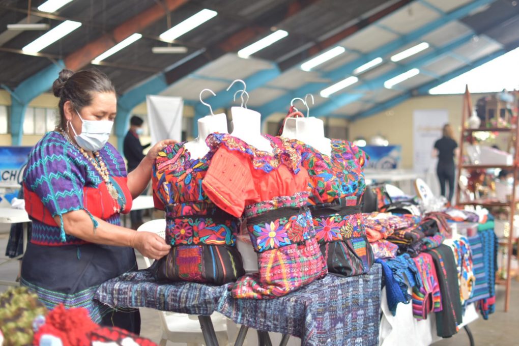 Mineco convoca a guatemaltecas a participar en programa Canac