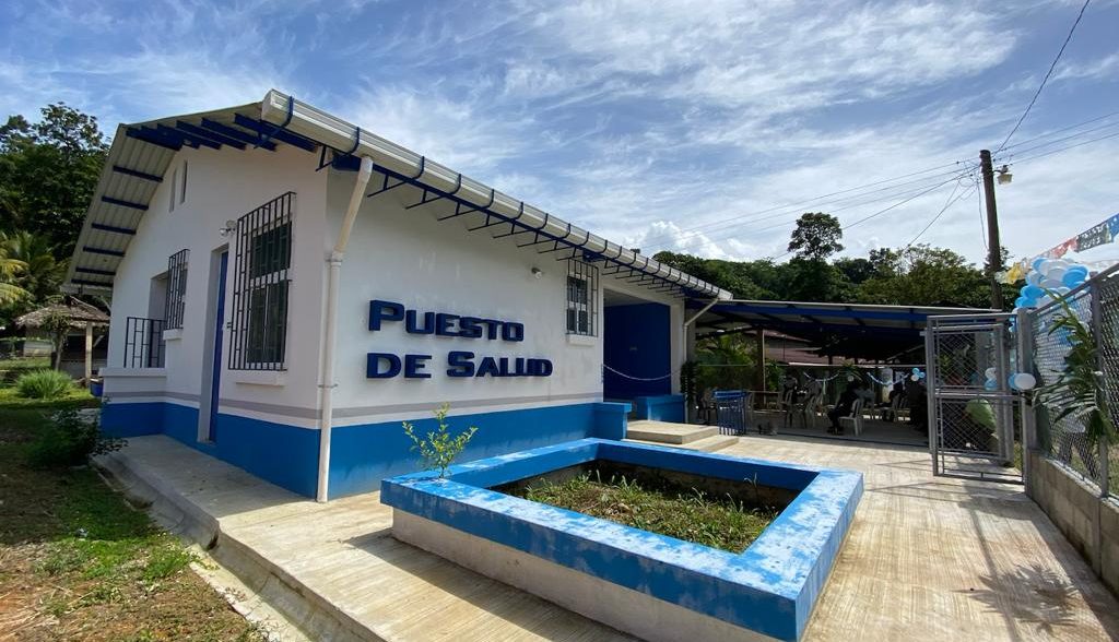 Entregan remozamiento de tres puestos de Salud en Alta Verapaz