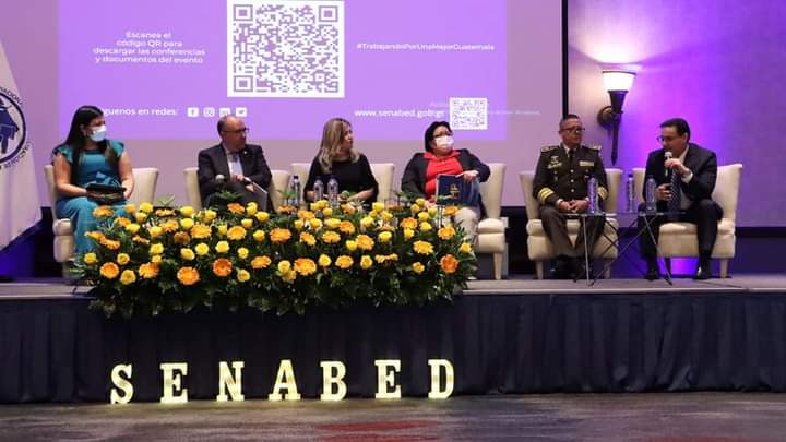 Senabed realiza conversatorio sobre extinción de dominio