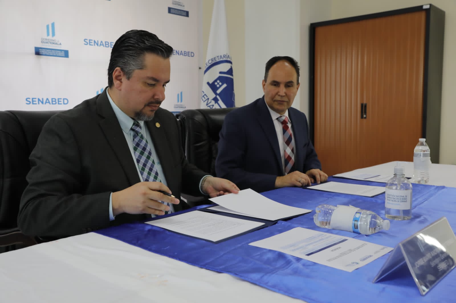 Firman carta de entendimiento para capacitar al personal de Senabed