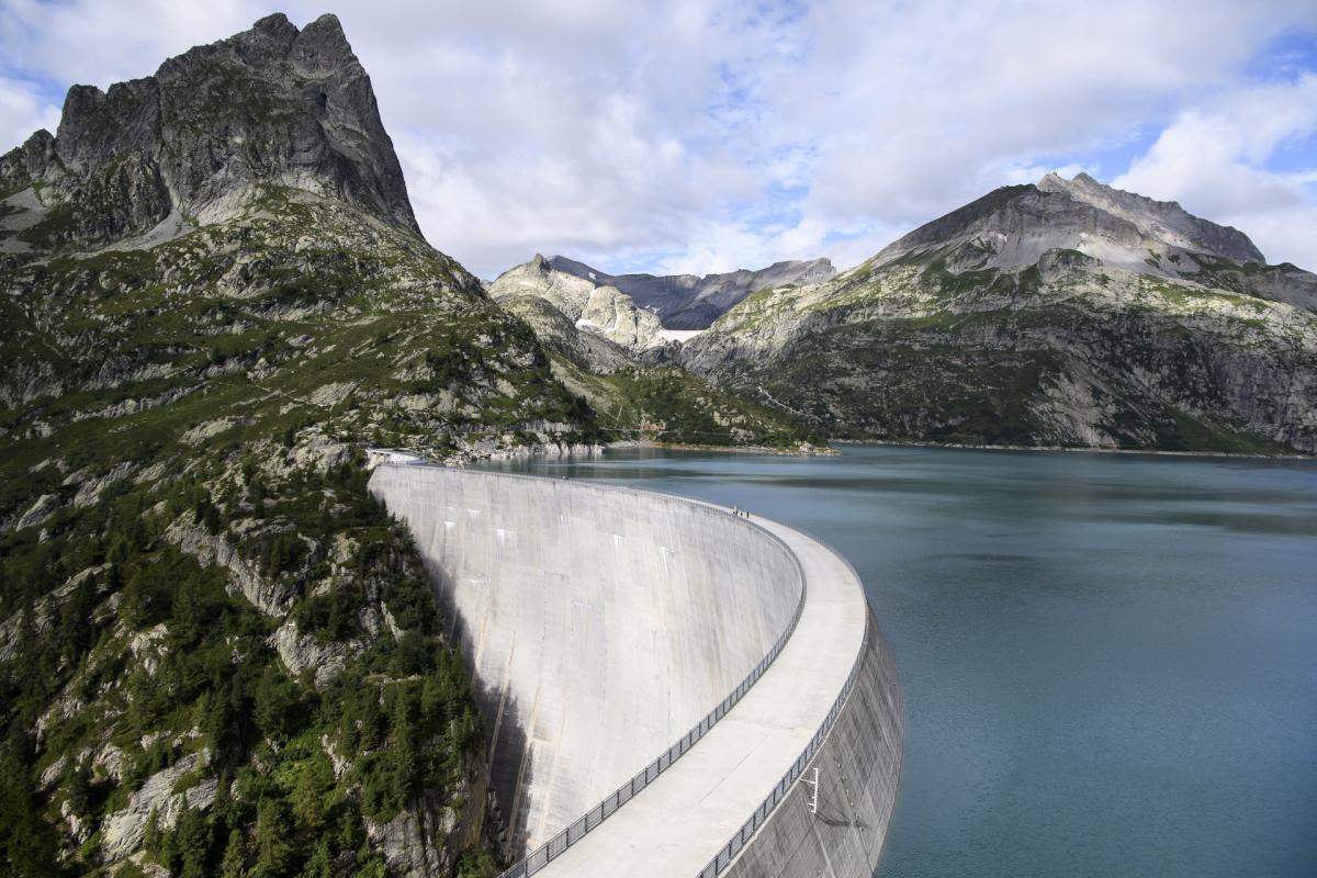 Suiza creará una reserva hidroeléctrica ante posible escasez este invierno