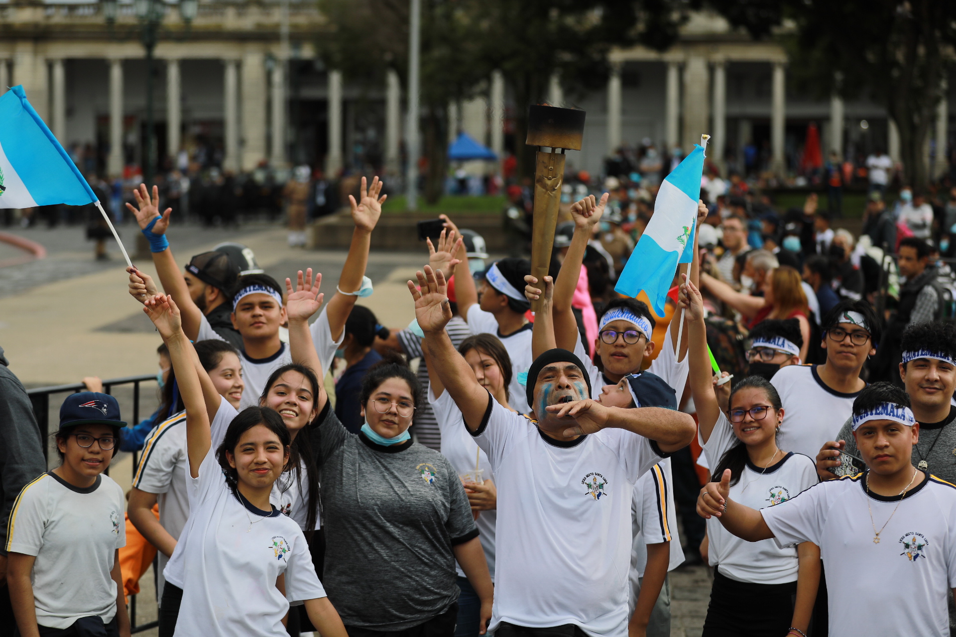Guatemaltecos celebran la independencia patria