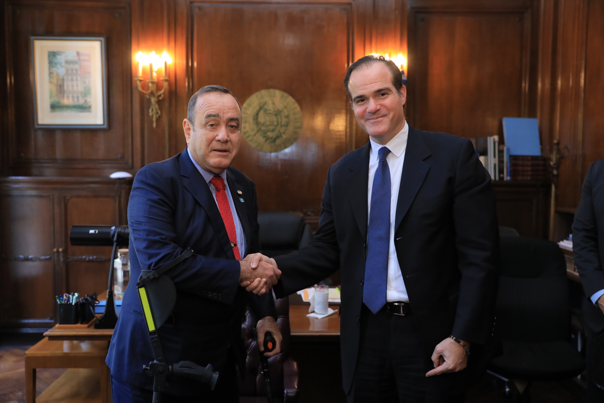 Presidente Giammattei se reúne con titular del Banco Interamericano de Desarrollo