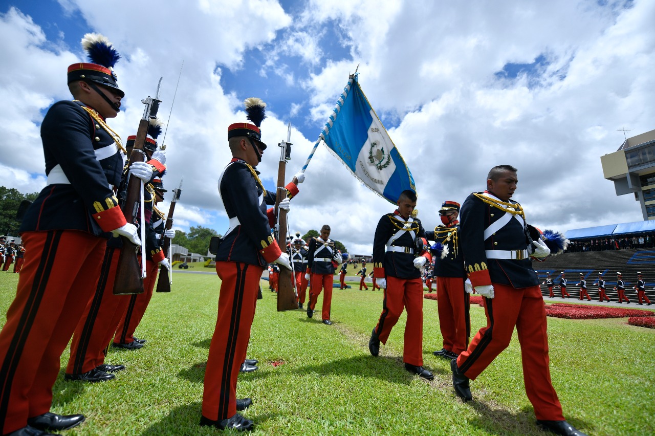 Presidente participa en conmemoración del 149 aniversario de la Escuela Politécnica