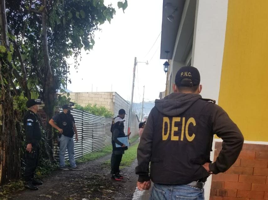 Localizan armas durante allanamiento en Chimaltenango