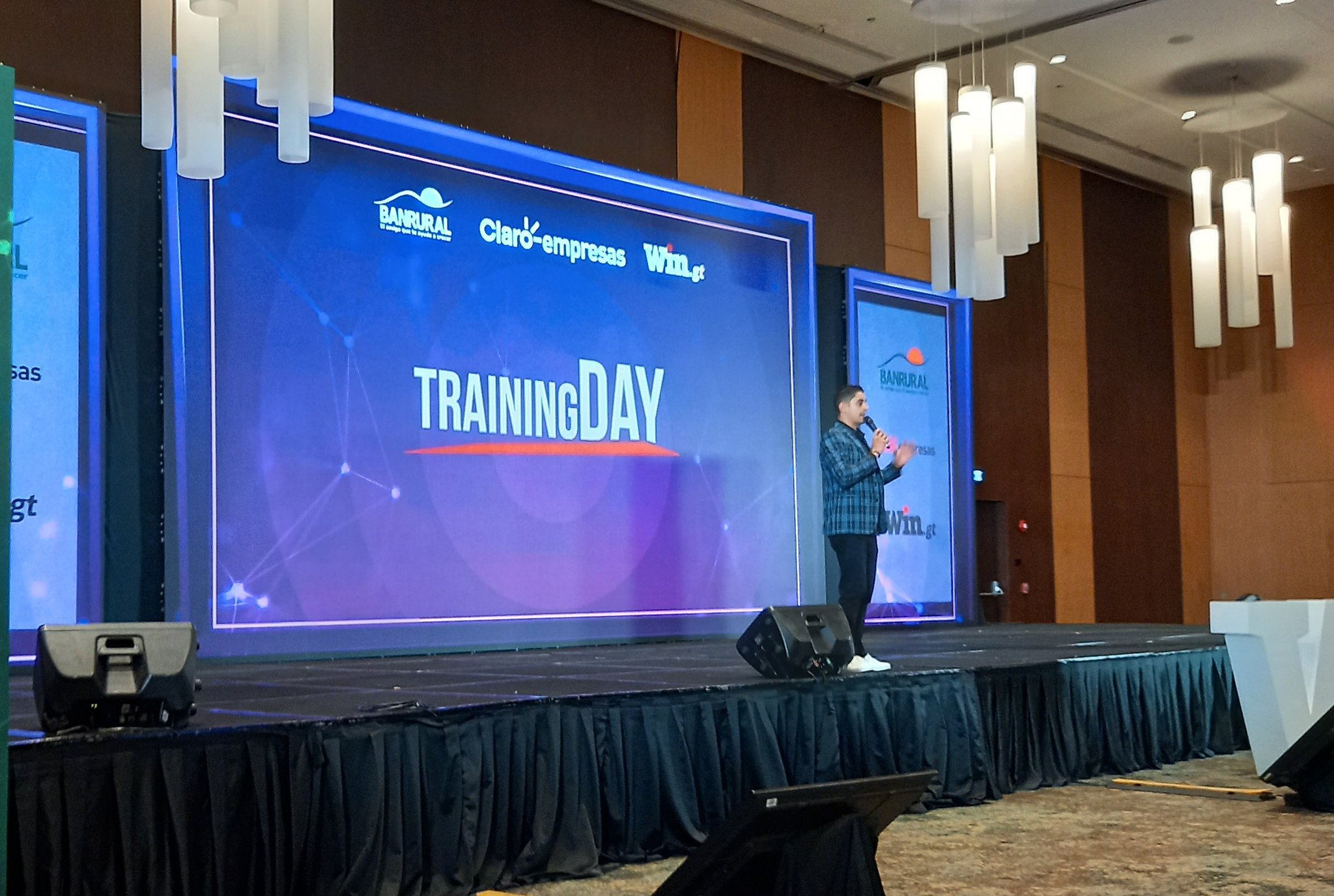 Mineco expone apoyo a las Mipyme, durante Training Day