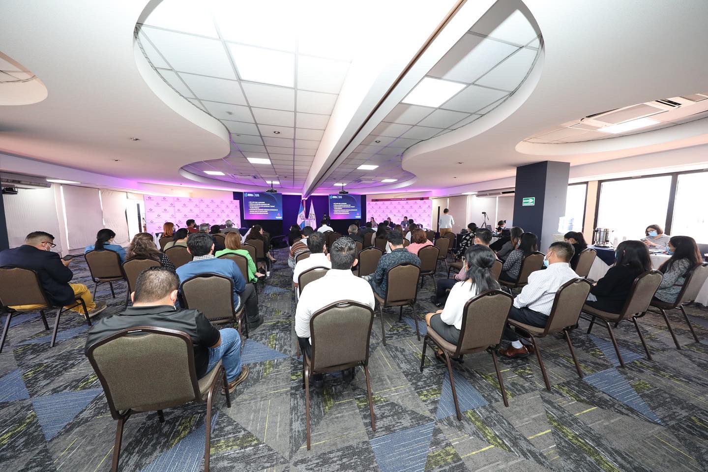 Presentan Marca País Guatemala a agencias de viaje y academias de idiomas