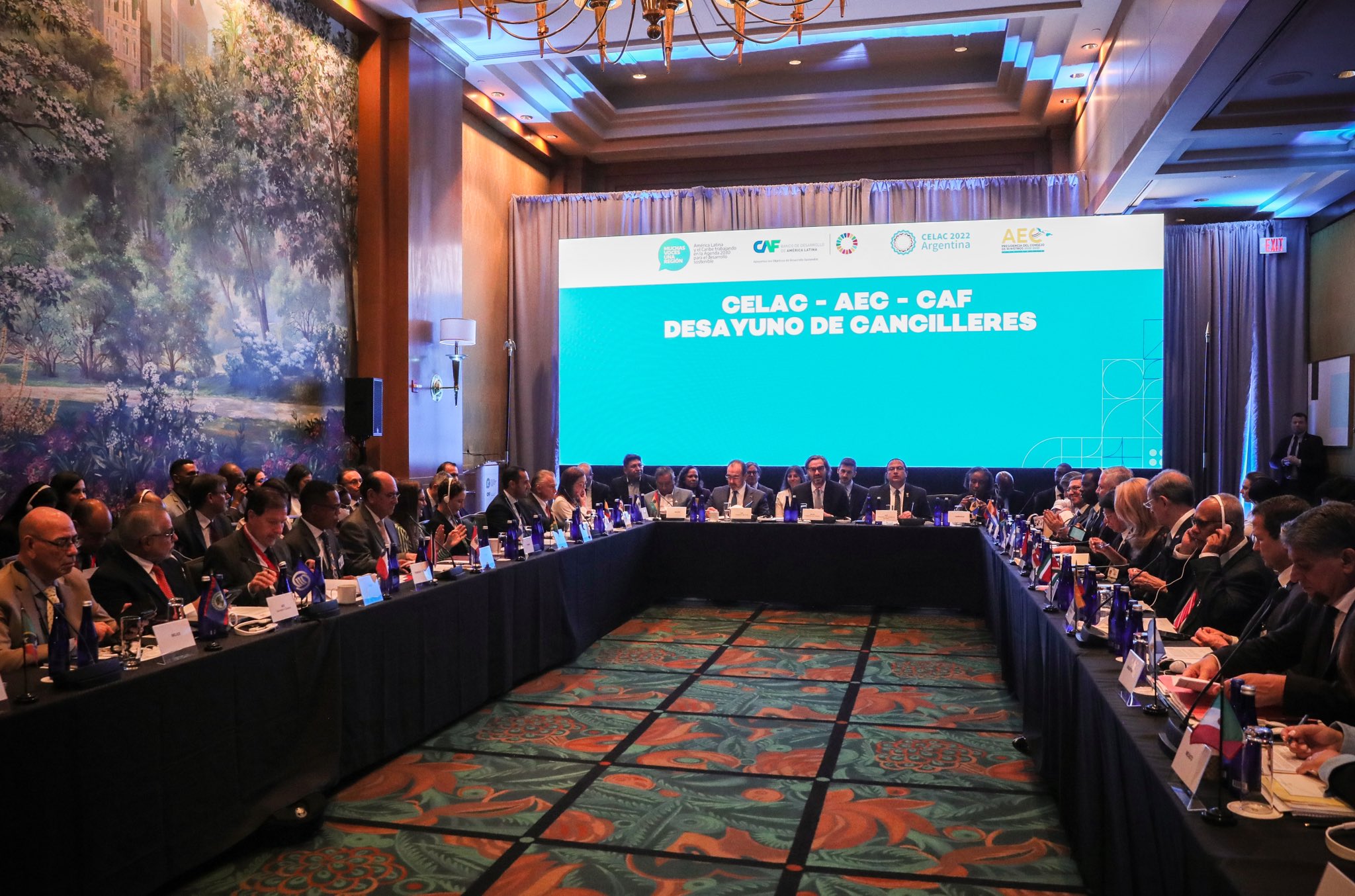 Funcionarios de Latinoamérica y el Caribe conversan sobre desarrollo de la región
