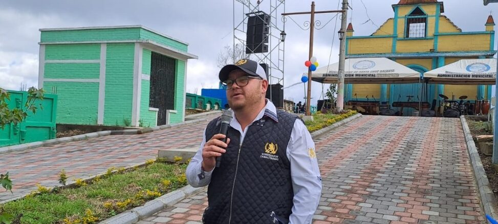 Continúa mejoramiento de la conectividad vial en Chimaltenango