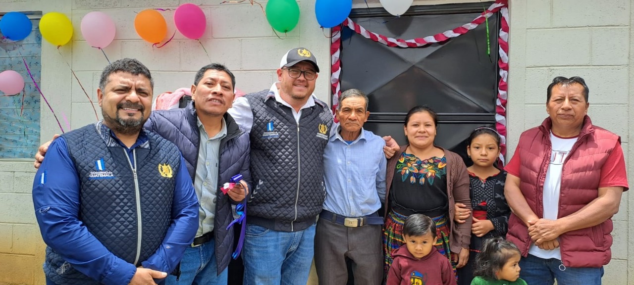 Familias de Santa Cruz Balanyá reciben vivienda digna