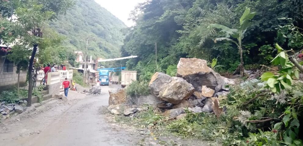 Gobierno asiste a pobladores afectados por las lluvias en Huehuetenango