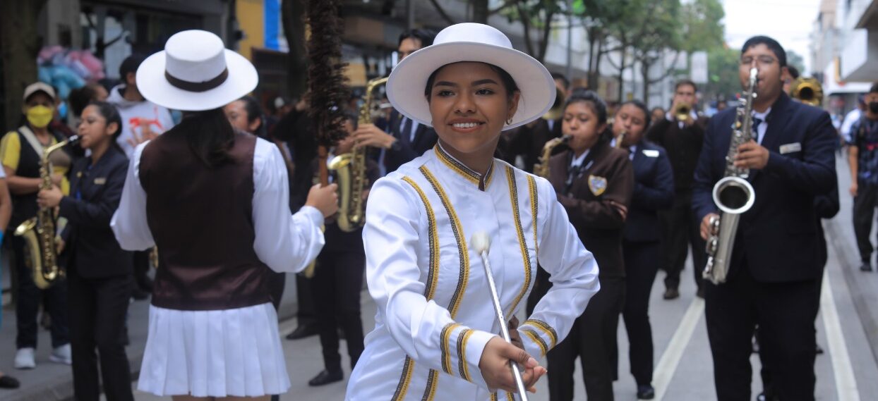 Jóvenes hacen gala de sus talentos en el Primer Festival de Fiestas Patrias