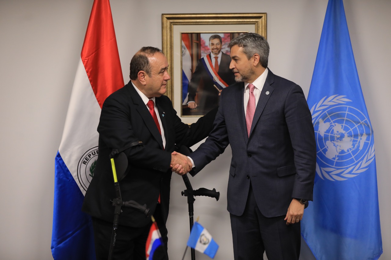 Gobernantes de Guatemala y Paraguay sostienen reunión bilateral en Estados Unidos