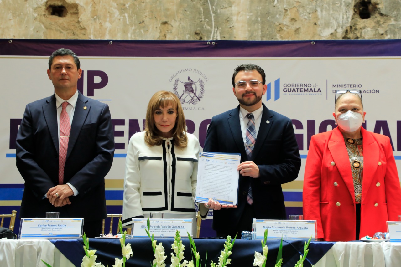 Firman carta de entendimiento para compartir y divulgar información del sector justicia