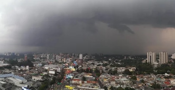 Insivumeh prevé lluvias y actividad eléctrica en tres departamentos esta tarde