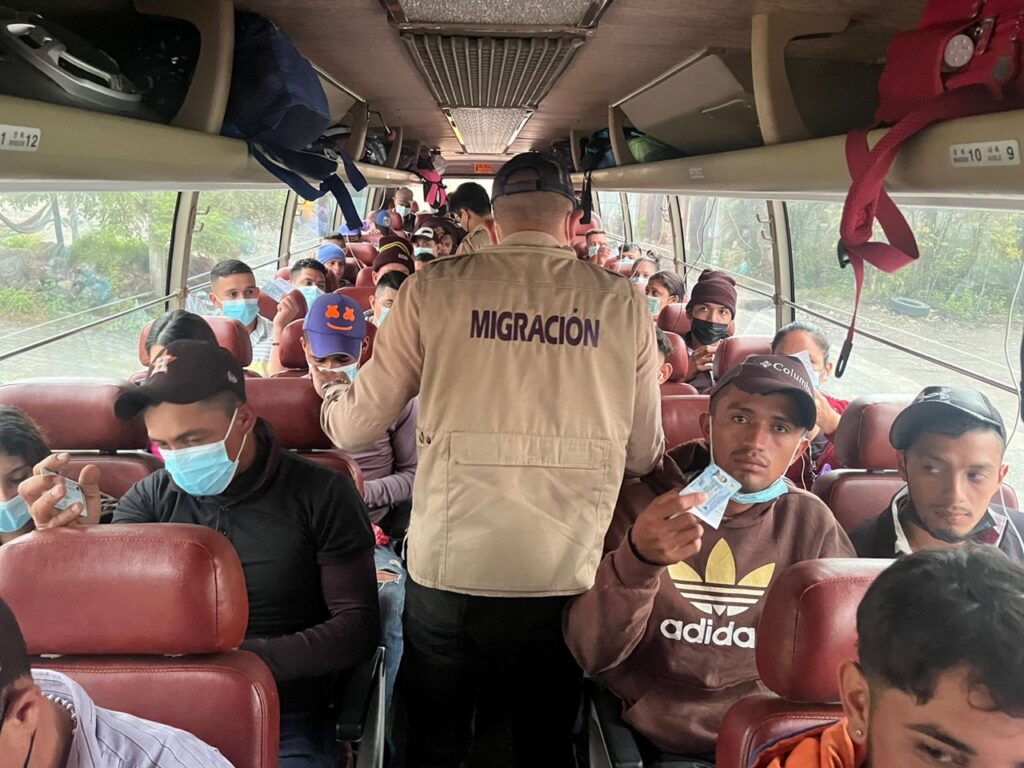 Rechazan ingreso de más de 450 migrantes al territorio