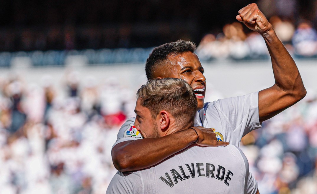 Real Madrid y Barcelona ganan y la lucha por el liderato está intensa