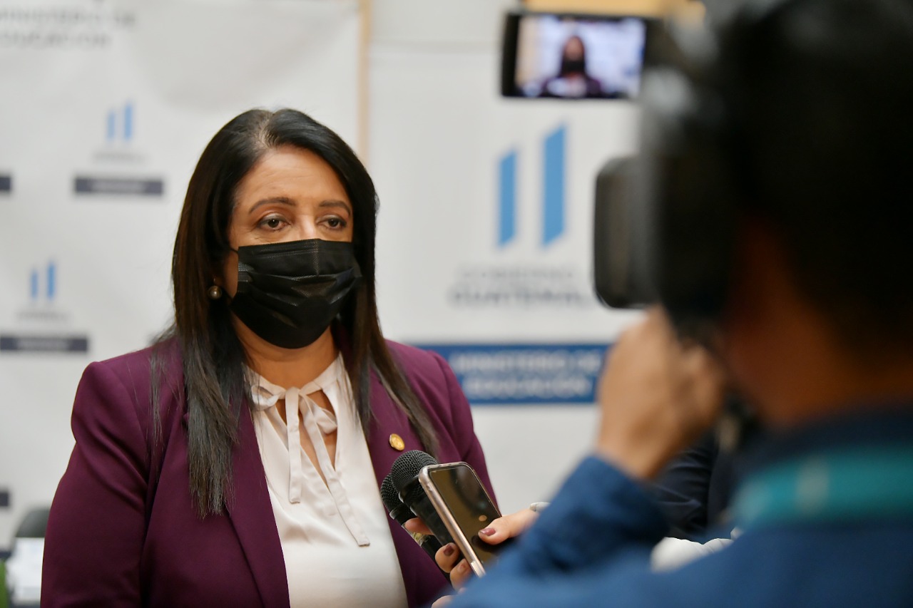 Evalúan estrategias para la reactivación educativa en áreas afectadas por depresión tropical Julia