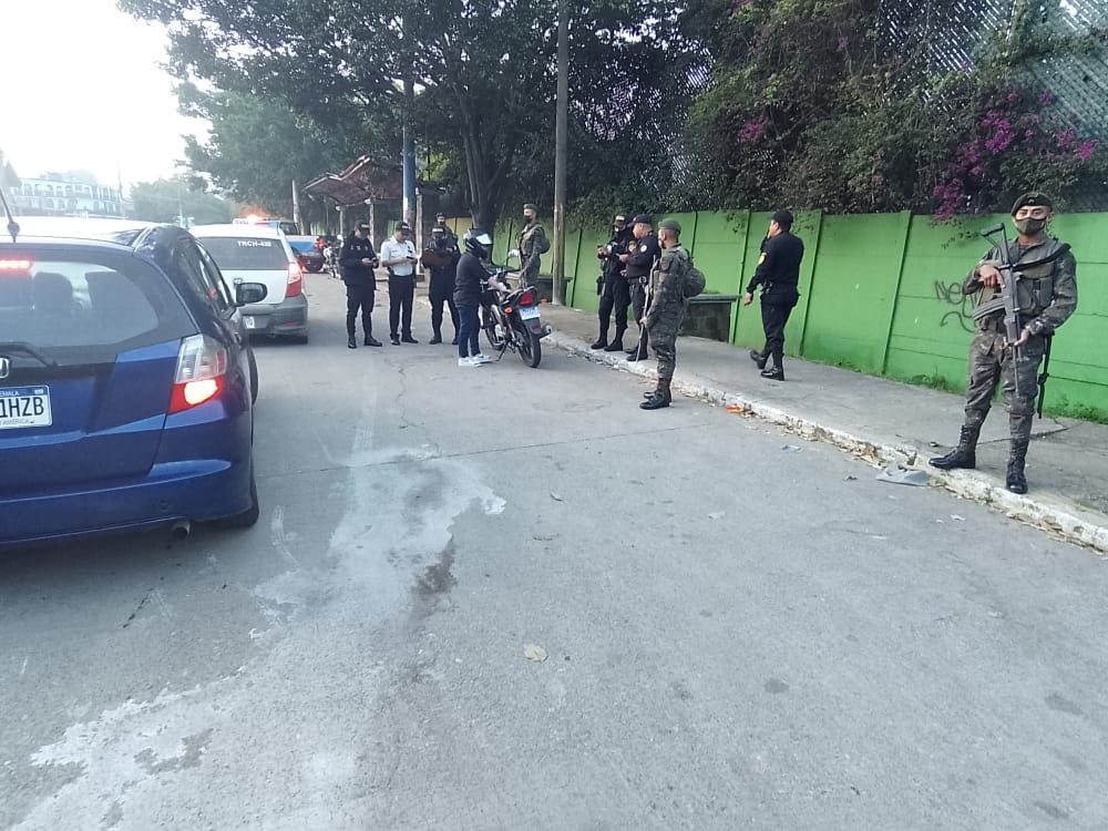 Soldados apoyan plan de seguridad 30-2022