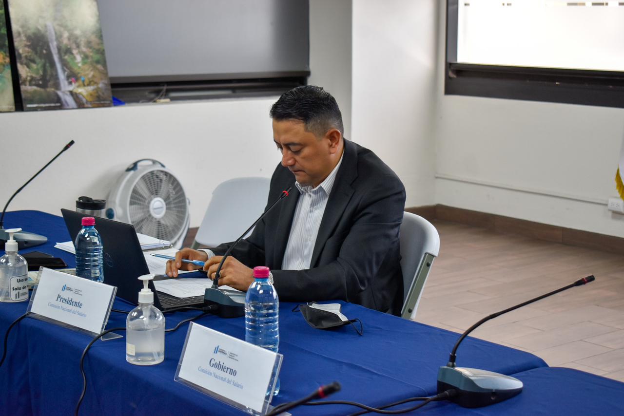 Comisión Nacional del Salario se reúne para discutir aumento al salario mínimo