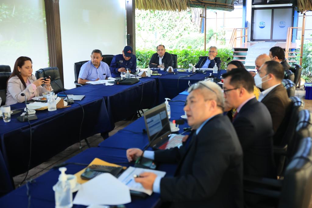 Aprueban proyectos para mejorar producción de cinco departamentos