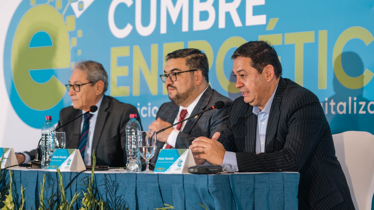 Desarrollan VII Cumbre Energética con énfasis en la digitalización