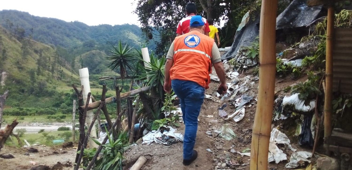 Atienden incidentes por lluvias de las últimas horas