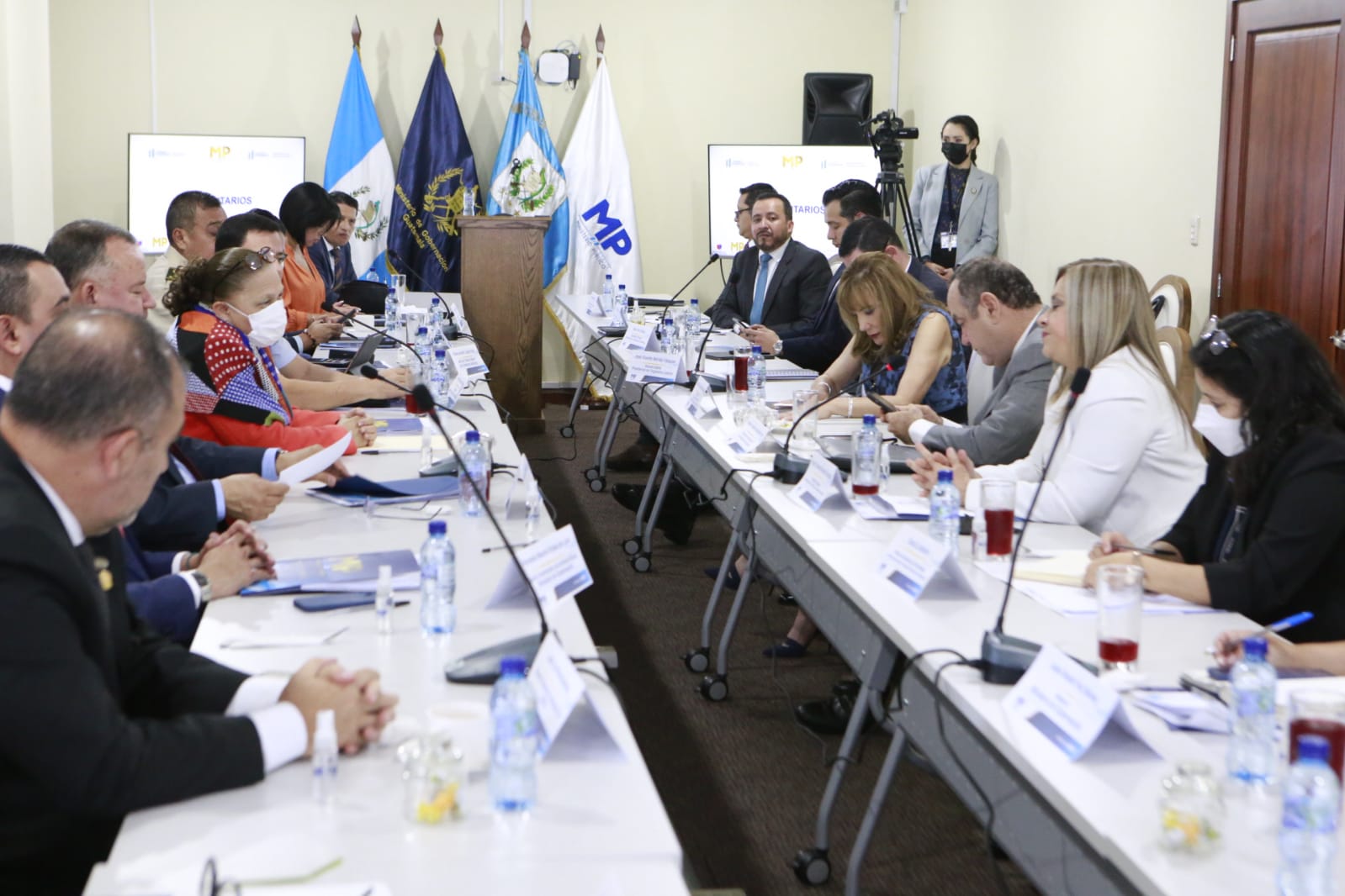 El Centro Interinstitucional contra la Narcoactividad en Guatemala (CICNAG).