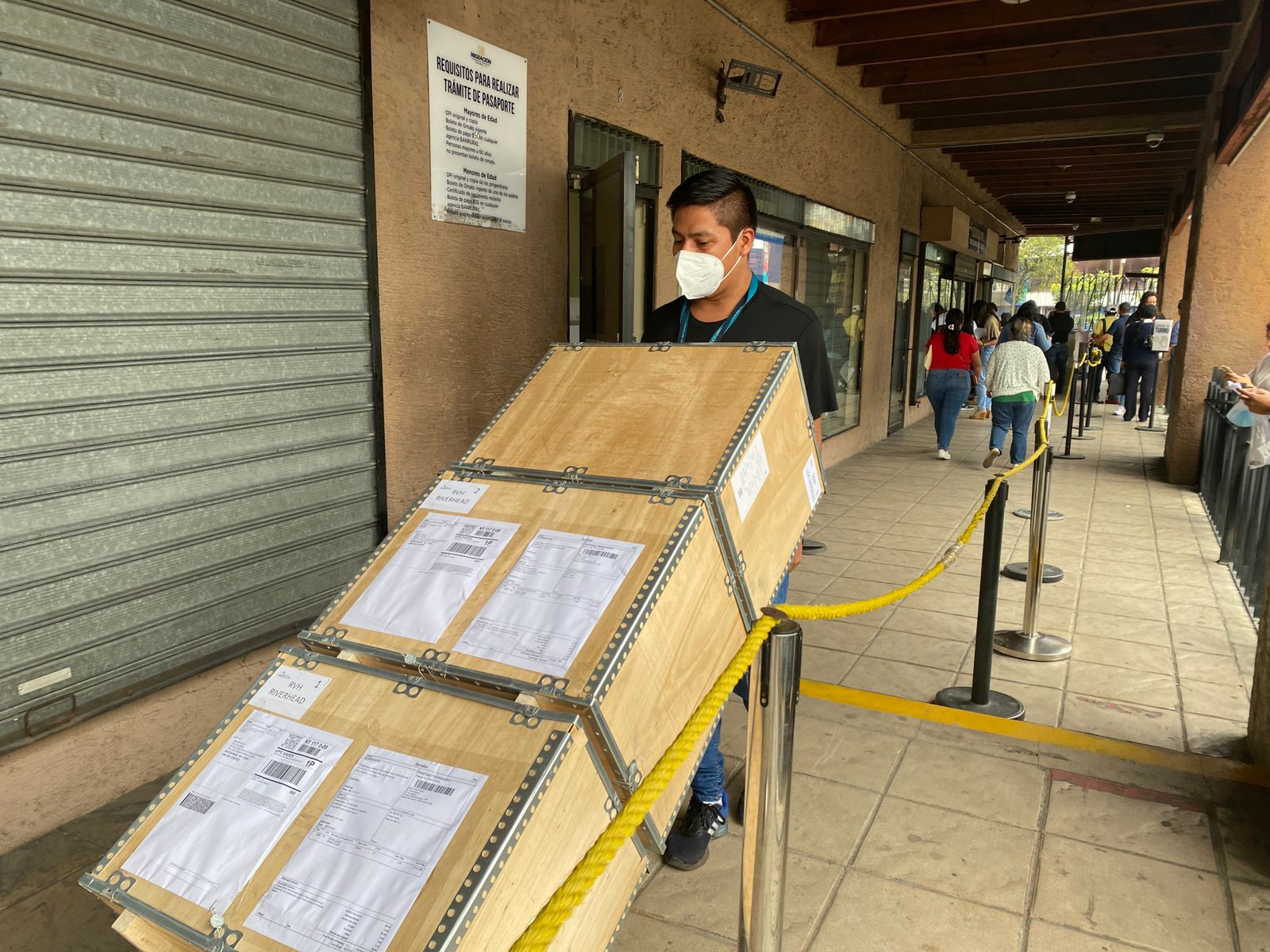 Envían 15 mil cartillas para emisión de pasaportes a Estados Unidos