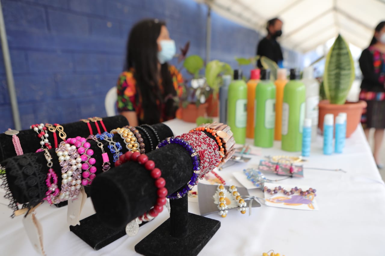 Feria de Emprendimiento llega a San Lucas Sacatepéquez