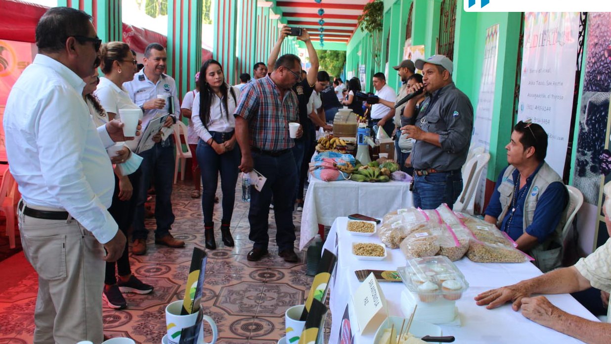Efectúan la Feria de la Agricultura Familiar llega, en El Progreso