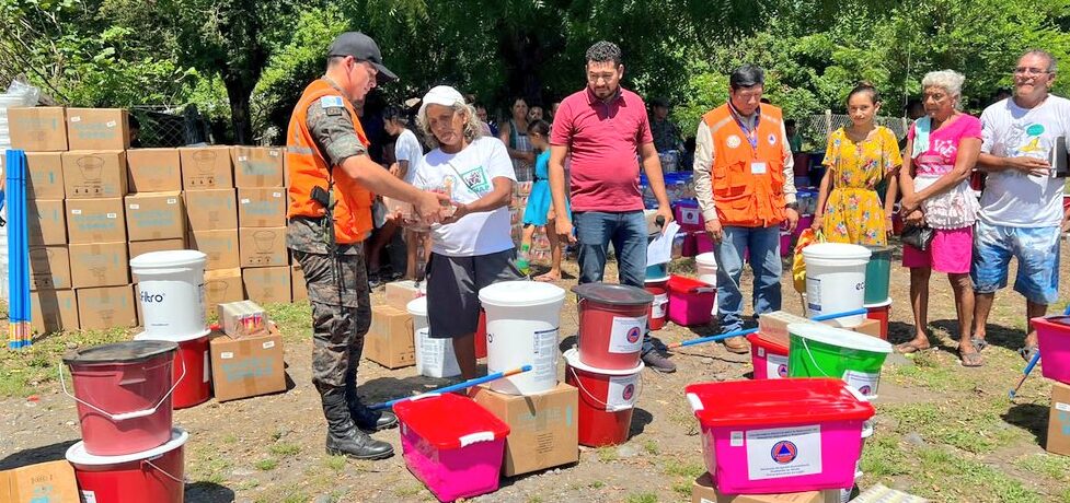 Ayuda humanitaria llega a comunidades de Moyuta