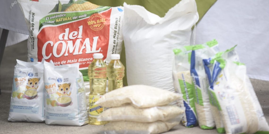 Cerca de mil 500 vecinos de Estanzuela reciben asistencia alimentaria