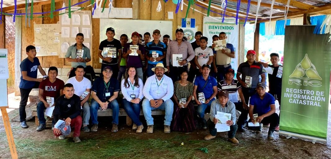 Líderes comunitarios se instruyen en proceso para el reconocimiento y declaración de tierras comunales