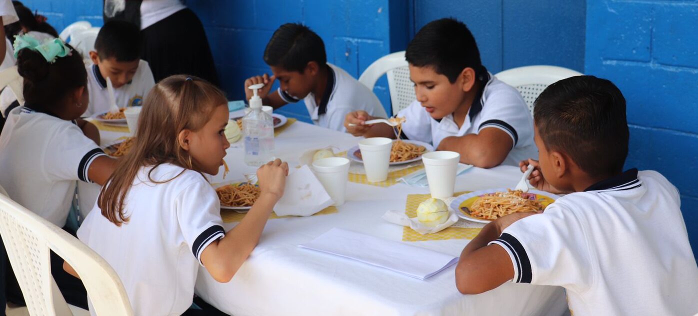 Izabal valida menús para el Programa de Alimentación Escolar en 2023