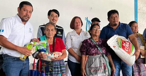 Familias en riesgo de inseguridad alimentaria reciben dotación de víveres