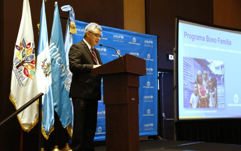 Mides presenta avances en Bono Familia