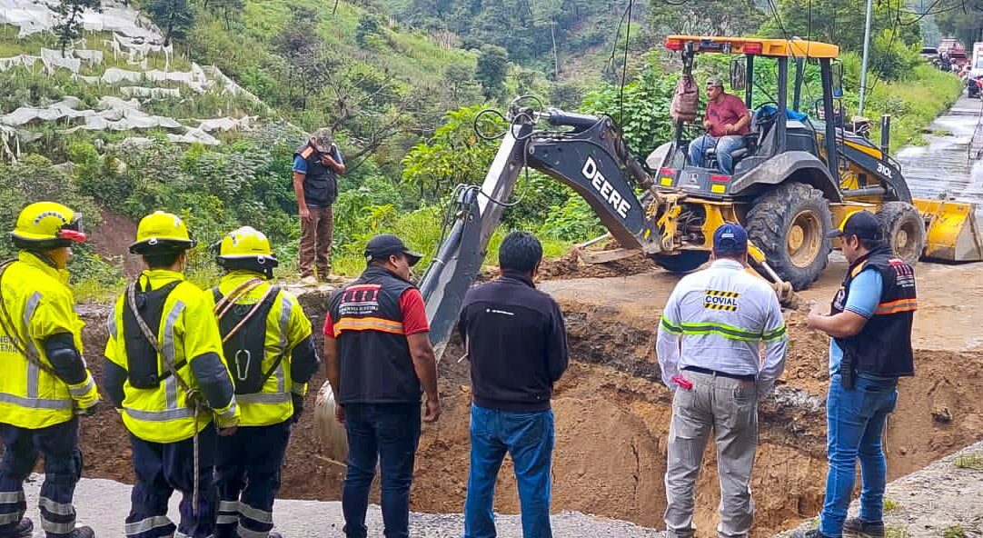 Atención a emergencias a causa de las lluvias. /Foto: CIV