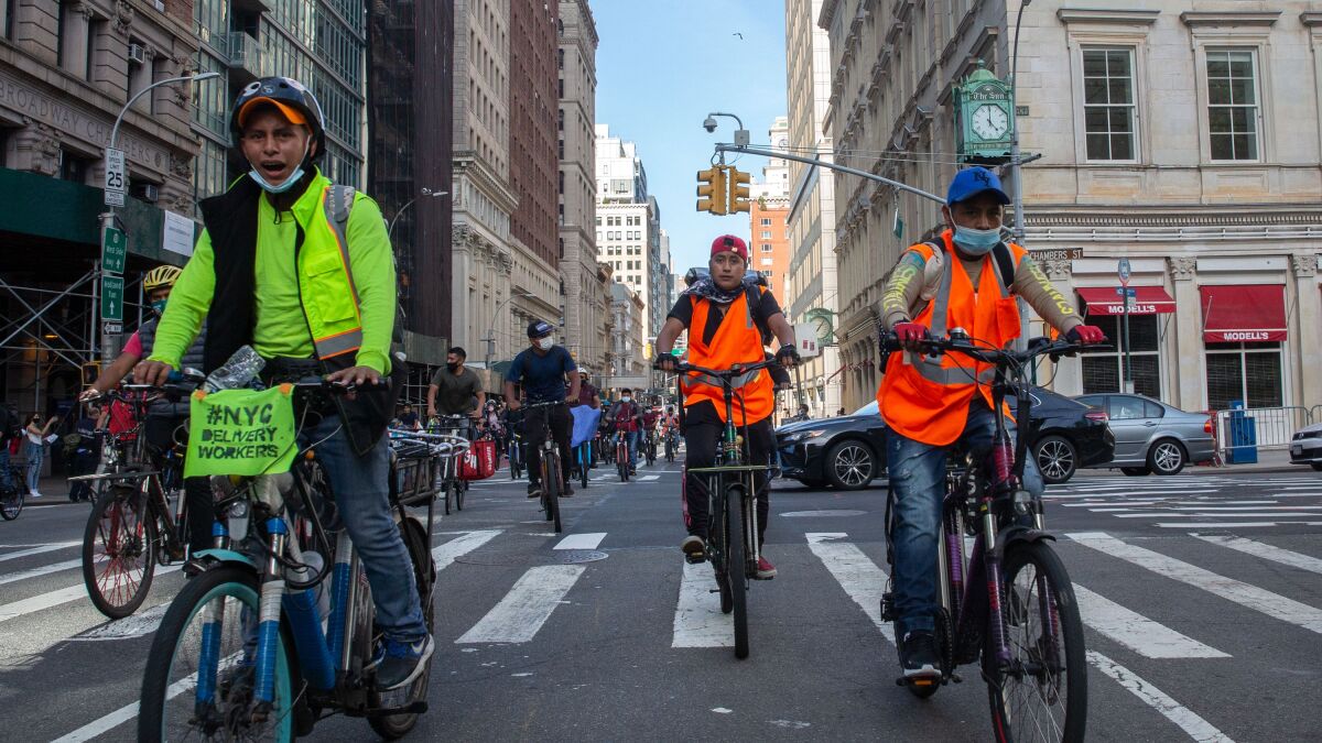 Nueva York habilitará lugares de descanso para repartidores de comida