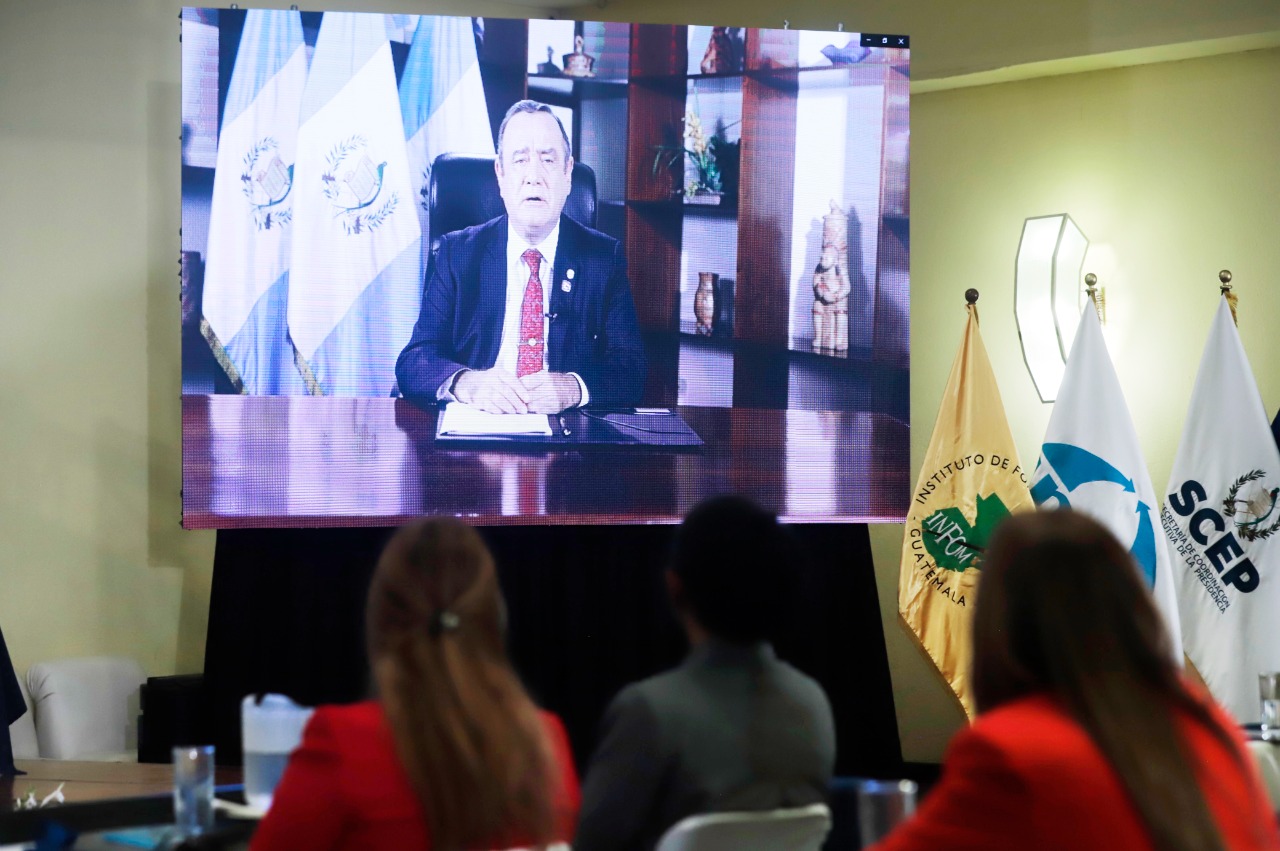 Presidente destaca importancia de descentralización y desarrollo territorial