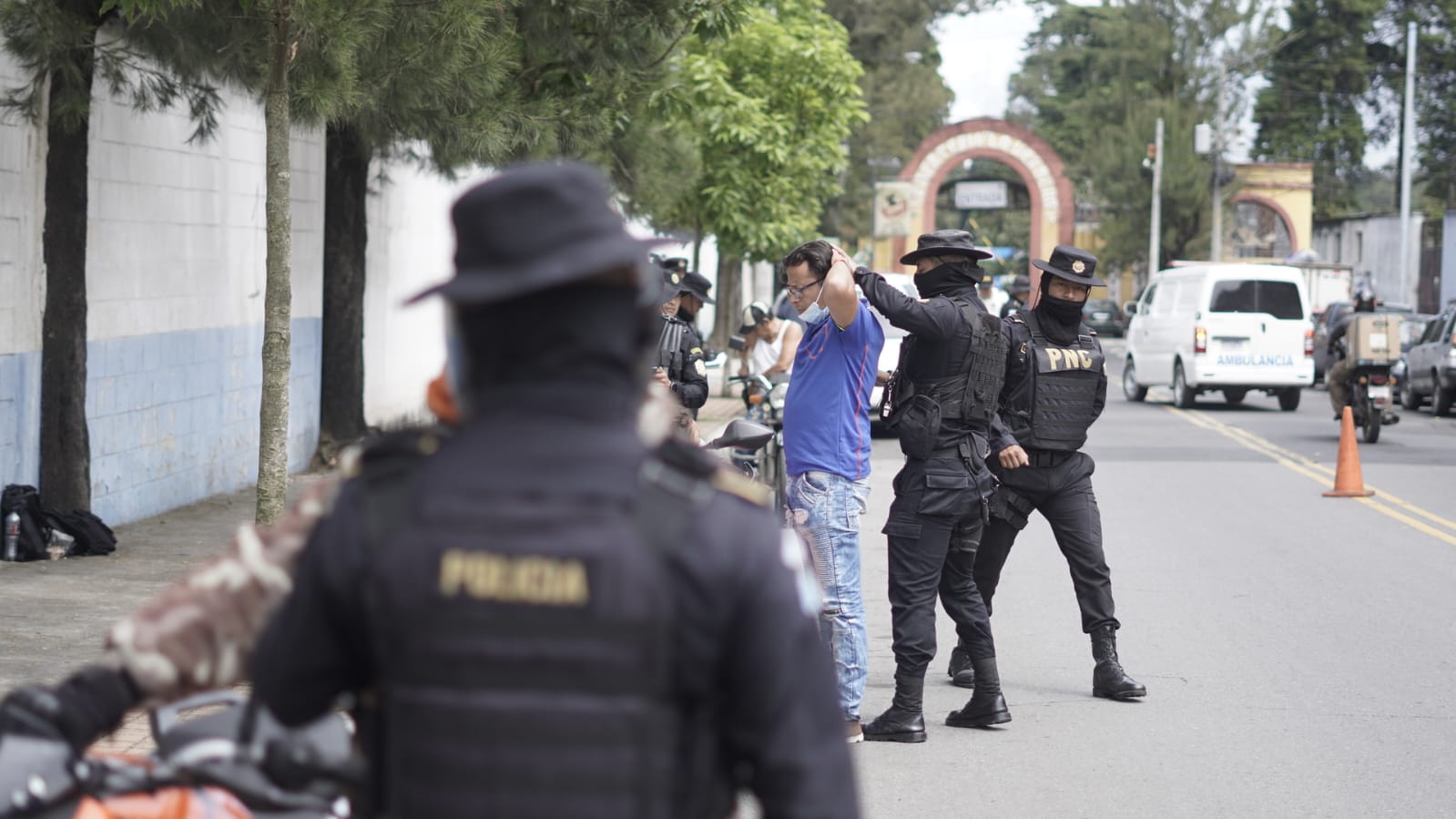 PNC efectúa plan de seguridad 33-2022 en cementerios del país