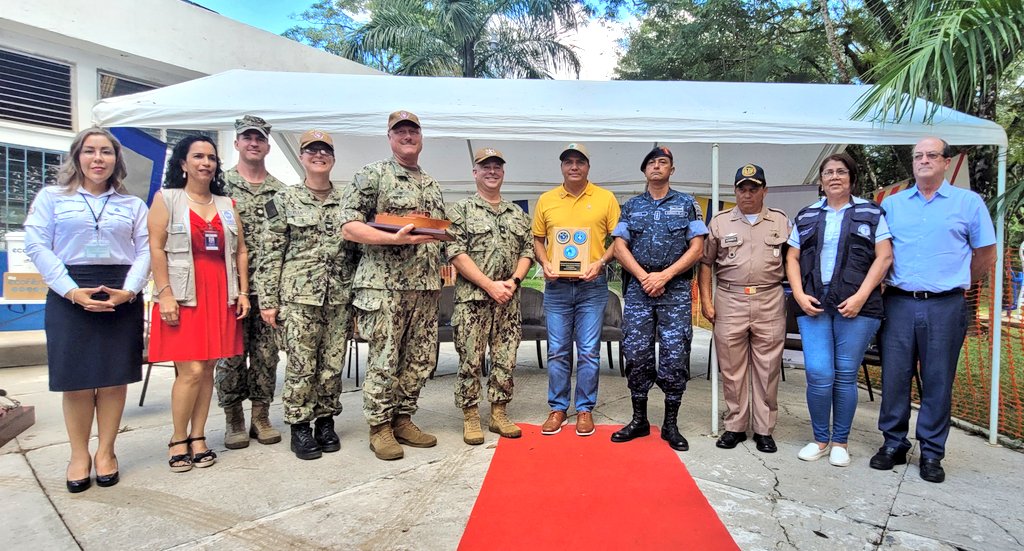 Clausuran jornada médica del buque hospital USNS Comfort