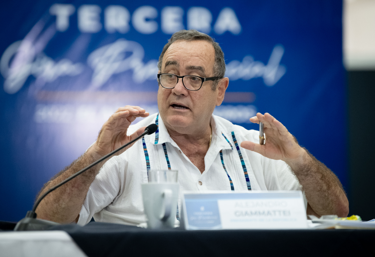 Gobernante destaca avance de proyectos en Sacatepéquez