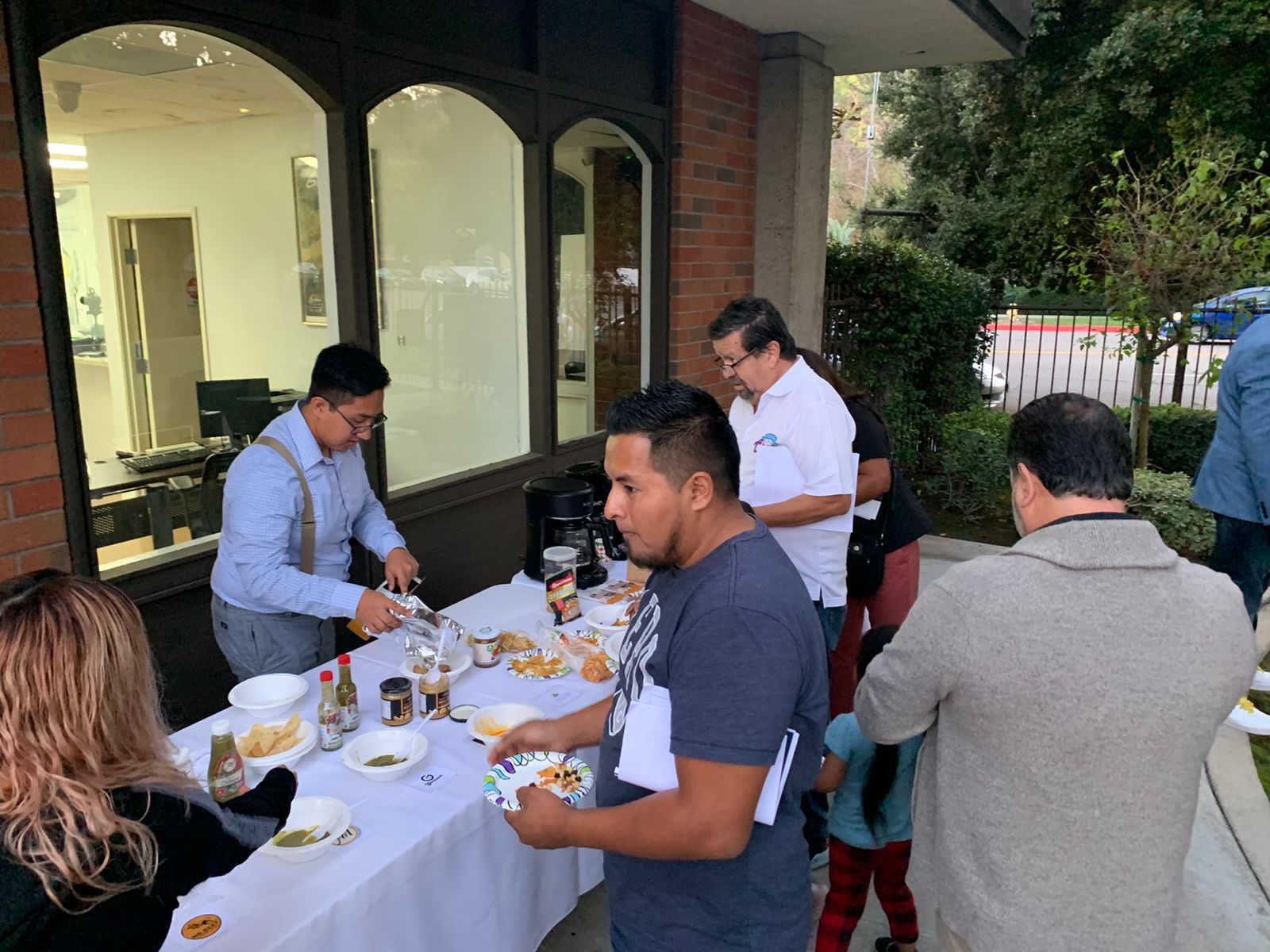 Productos con sello blanco en el Consulado General de los Ángeles. /Foto: Mineco