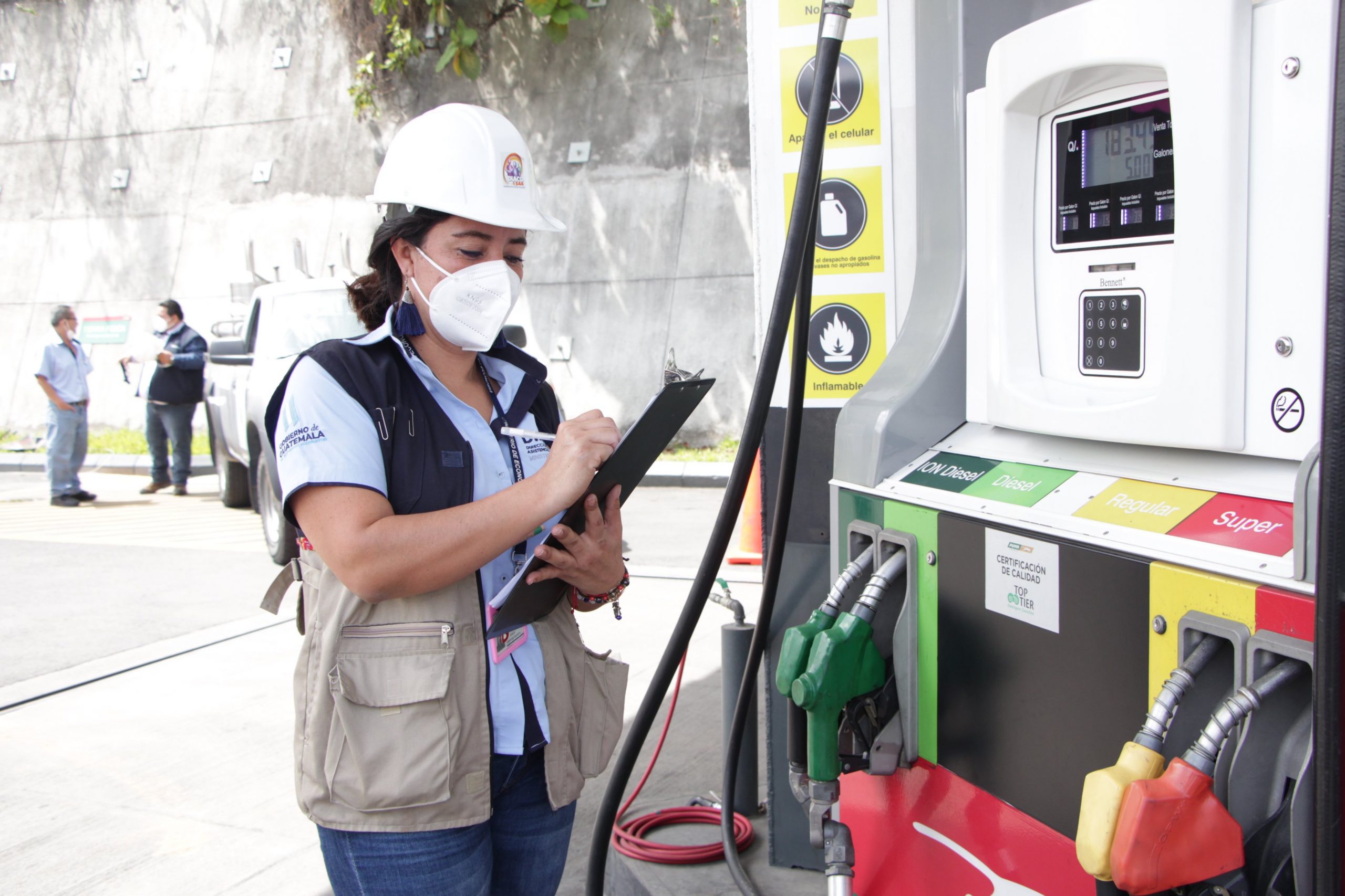 Efectúan 851 verificaciones en estaciones de combustibles
