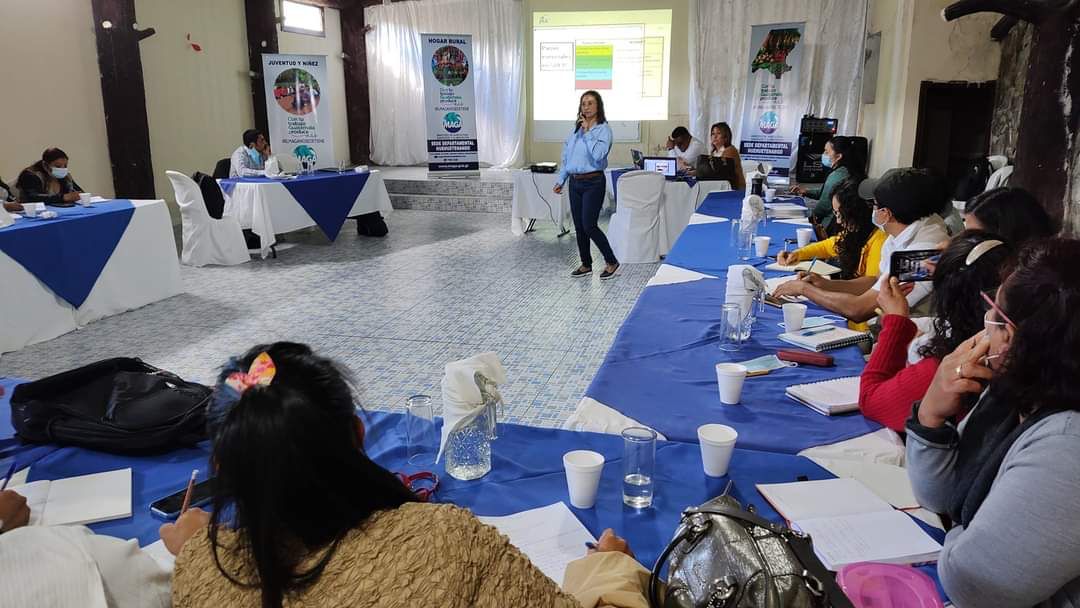 Extensionistas rurales de Huehuetenango fortalecen capacidades para atender a agricultores