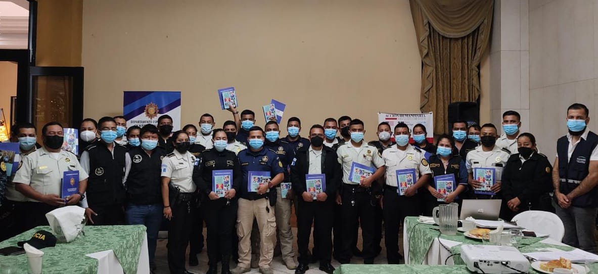 Policías fortalecen capacidades en protección de niñez y adolescencia migrante